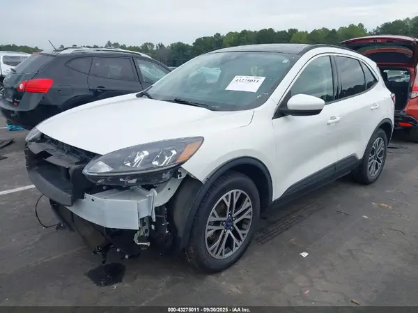 1FMCU9H61LUA95062 2020 FORD ESCAPE - Image 2