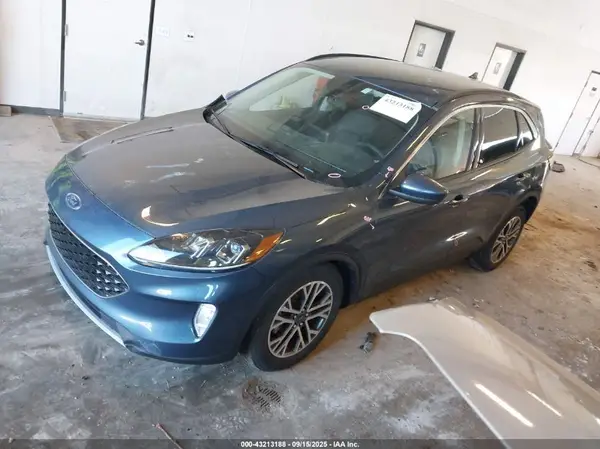 1FMCU9H61LUC15152 2020 FORD ESCAPE - Image 2