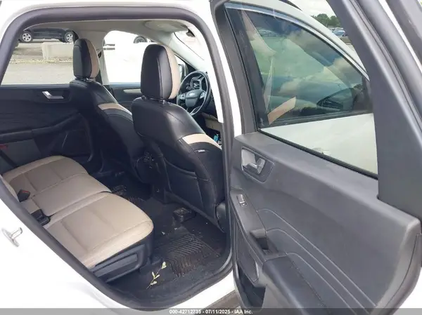 1FMCU9H61MUA65352 2021 FORD ESCAPE - Image 8