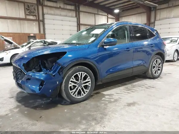 1FMCU9H61NUA80208 2022 FORD ESCAPE - Image 2