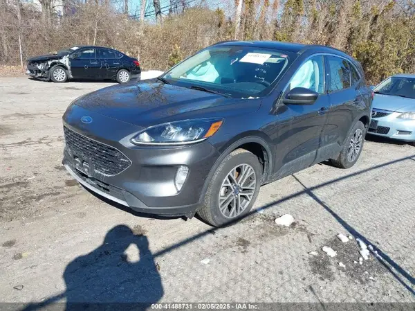 1FMCU9H62LUA43374 2020 FORD ESCAPE - Image 2