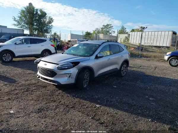 1FMCU9H62LUC23518 2020 FORD ESCAPE - Image 2