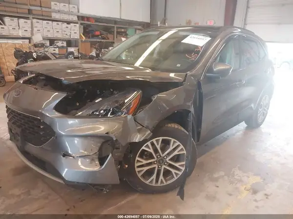 1FMCU9H62NUB92189 2022 FORD ESCAPE - Image 2