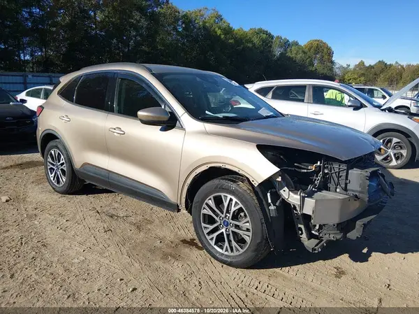 1FMCU9H63LUA13235 2020 FORD ESCAPE - Image 1