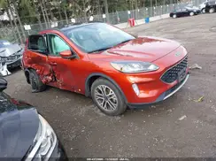 1FMCU9H63LUB08622 2020 FORD ESCAPE