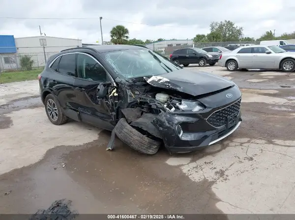 1FMCU9H63LUB21483 2020 FORD ESCAPE - Image 1