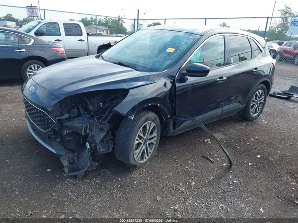 1FMCU9H63NUA39630 2022 FORD ESCAPE - Image 2