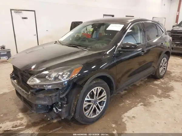 1FMCU9H63NUB79788 2022 FORD ESCAPE - Image 2