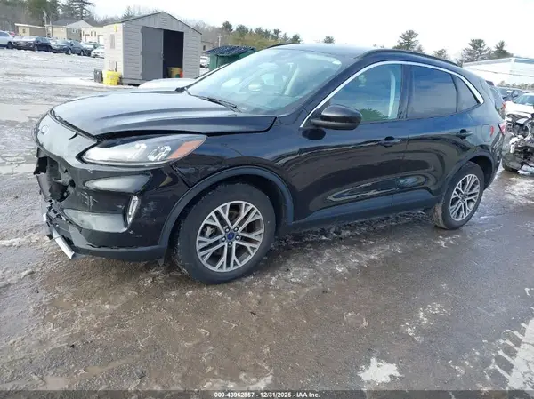 1FMCU9H64MUA22043 2021 FORD ESCAPE - Image 2