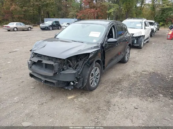 1FMCU9H64MUA30935 2021 FORD ESCAPE - Image 2
