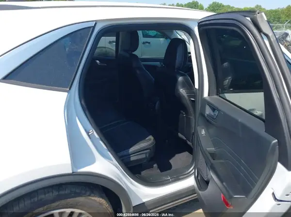 1FMCU9H64NUA17975 2022 FORD ESCAPE - Image 8
