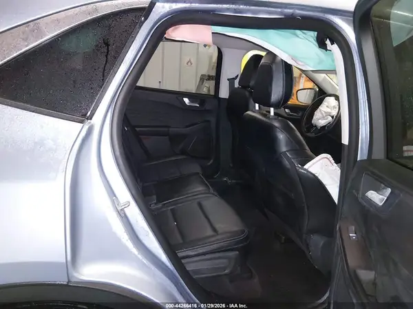 1FMCU9H64NUB23939 2022 FORD ESCAPE - Image 8
