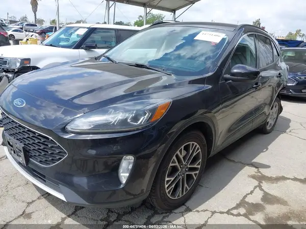 1FMCU9H65LUB10808 2020 FORD ESCAPE - Image 2