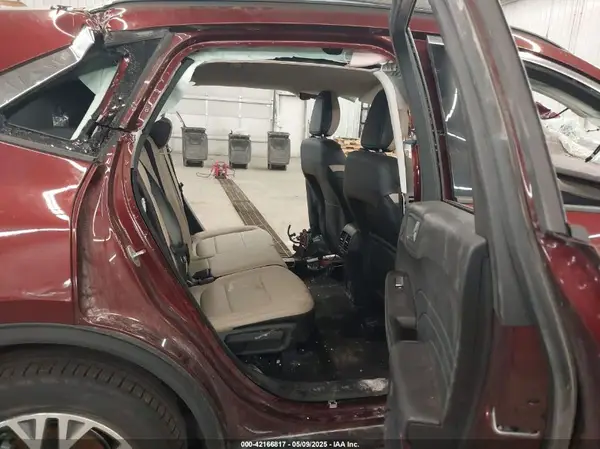 1FMCU9H65MUB05710 2021 FORD ESCAPE - Image 8