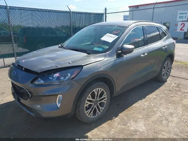1FMCU9H66MUA64813 2021 FORD ESCAPE - Image 2