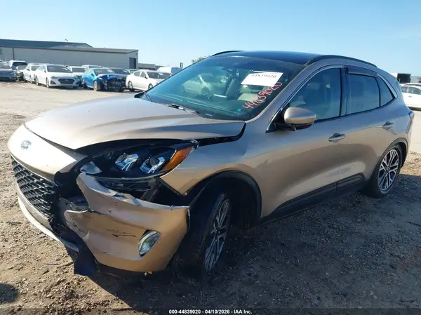 1FMCU9H66MUA70661 2021 FORD ESCAPE - Image 2