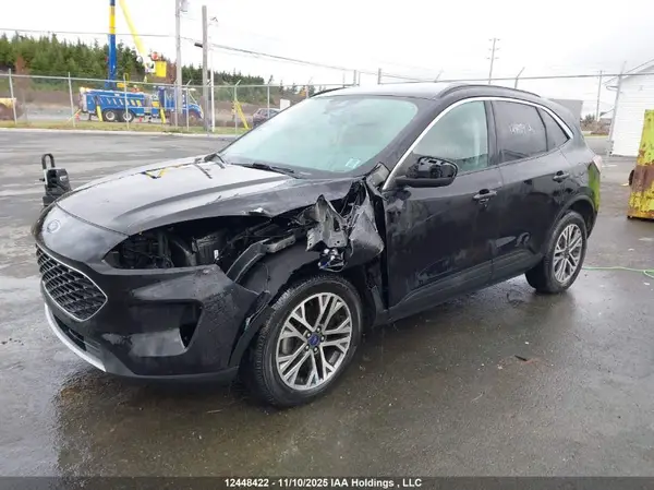1FMCU9H66MUA72376 2021 FORD ESCAPE - Image 2