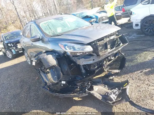 1FMCU9H66MUB27957 2021 FORD ESCAPE - Image 1