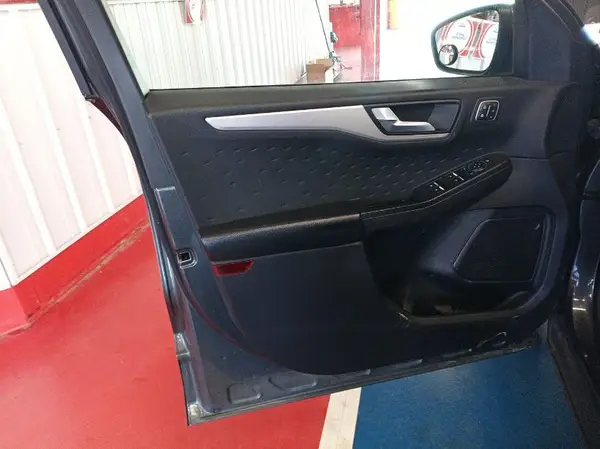 1FMCU9H67LUB11751 2020 FORD ESCAPE - Image 1