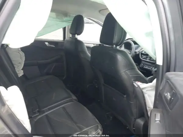 1FMCU9H67MUA12106 2021 FORD ESCAPE - Image 8