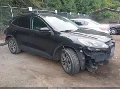 1FMCU9H67MUA52105 2021 FORD ESCAPE