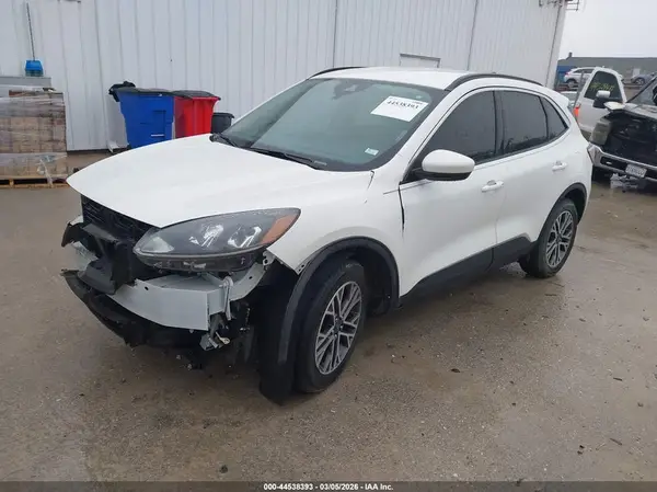 1FMCU9H68LUB00483 2020 FORD ESCAPE - Image 2