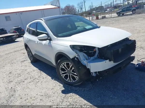 1FMCU9H68LUB56813 2020 FORD ESCAPE - Image 1