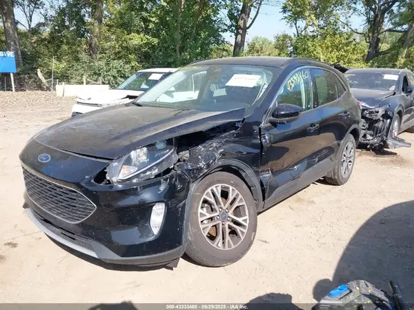 1FMCU9H68MUB08102 2021 FORD ESCAPE - Image 2