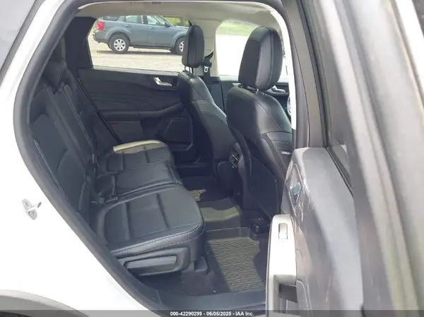 1FMCU9H68NUA07255 2022 FORD ESCAPE - Image 8