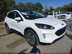 1FMCU9H68NUB14743 2022 FORD ESCAPE