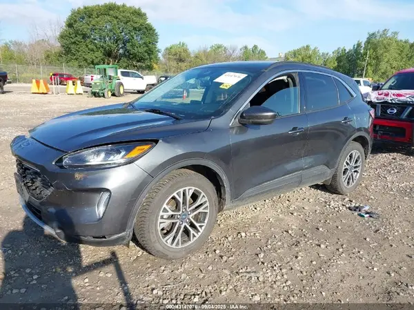1FMCU9H69LUA70829 2020 FORD ESCAPE - Image 2