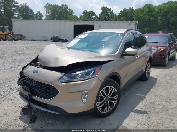 1FMCU9H69LUA92121 2020 FORD ESCAPE - Image 2