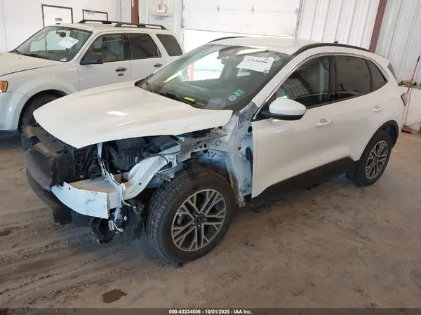 1FMCU9H69LUC35911 2020 FORD ESCAPE - Image 2