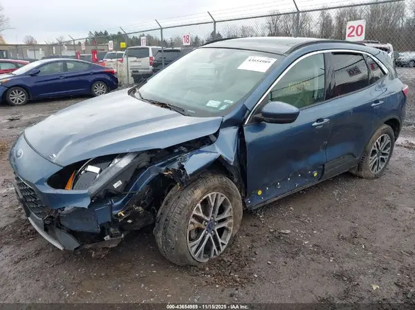 1FMCU9H69LUC48299 2020 FORD ESCAPE - Image 2