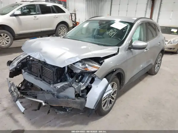 1FMCU9H69MUA65664 2021 FORD ESCAPE - Image 2
