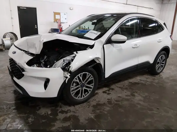 1FMCU9H6XLUA25608 2020 FORD ESCAPE - Image 2
