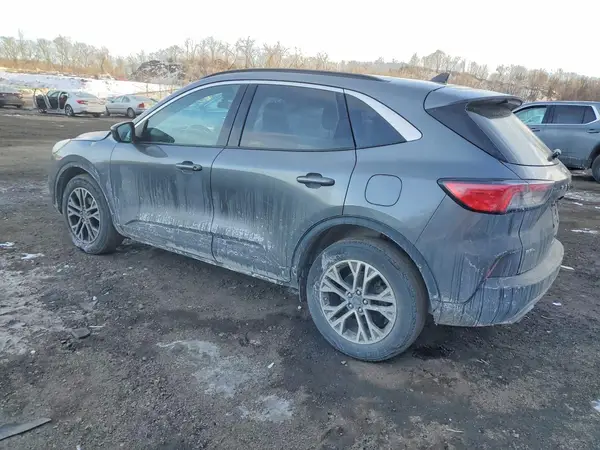 1FMCU9H6XNUB68822 2022 FORD ESCAPE - Image 2