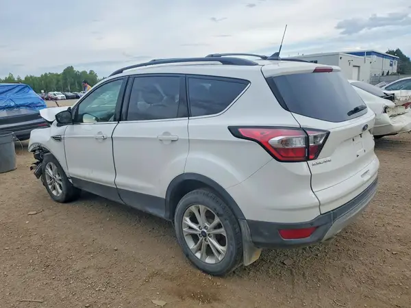 1FMCU9H90JUB90199 2018 FORD ESCAPE - Image 2