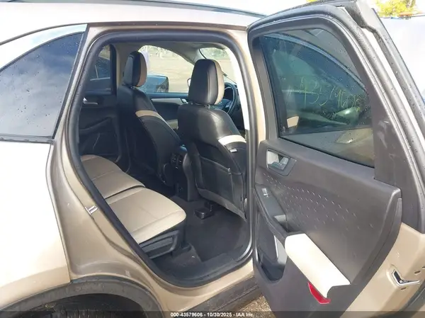 1FMCU9H90LUA26602 2020 FORD ESCAPE - Image 8