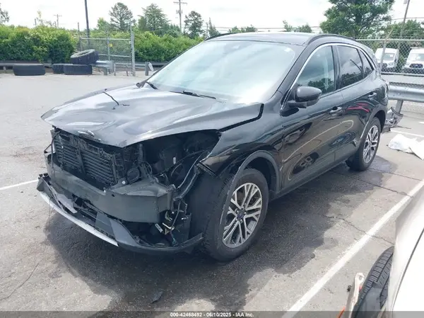 1FMCU9H90MUA37861 2021 FORD ESCAPE - Image 2