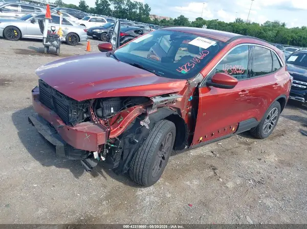 1FMCU9H91LUA19707 2020 FORD ESCAPE - Image 2
