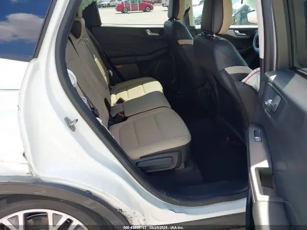 1FMCU9H91MUA13939 2021 FORD ESCAPE - Image 8