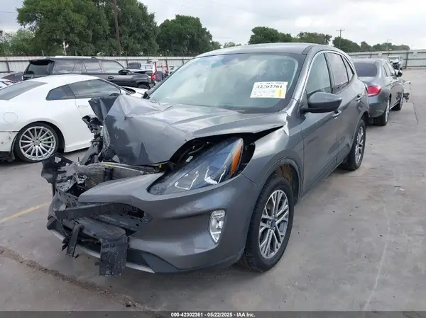 1FMCU9H92NUA45073 2022 FORD ESCAPE - Image 2