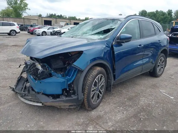 1FMCU9H93LUB13748 2020 FORD ESCAPE - Image 2