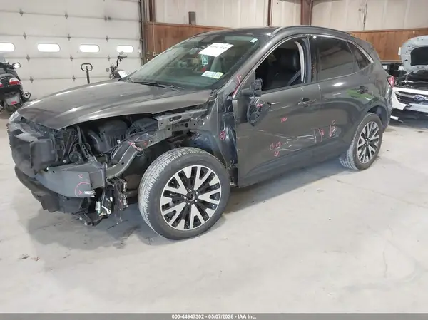 1FMCU9H93LUB28010 2020 FORD ESCAPE - Image 2