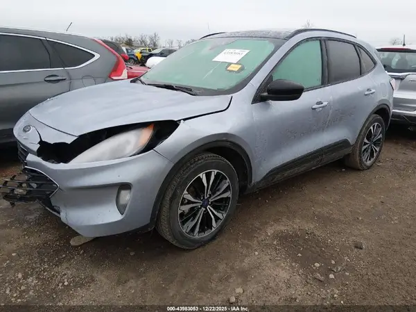1FMCU9H93NUB67876 2022 FORD ESCAPE - Image 2