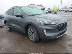 1FMCU9H95NUB38475 2022 FORD ESCAPE