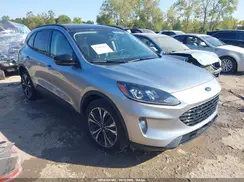 1FMCU9H96NUB98233 2022 FORD ESCAPE