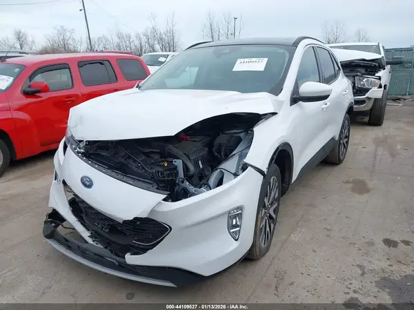1FMCU9H98LUB22977 2020 FORD ESCAPE - Image 2