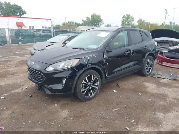 1FMCU9H98MUB28280 2021 FORD ESCAPE - Image 2